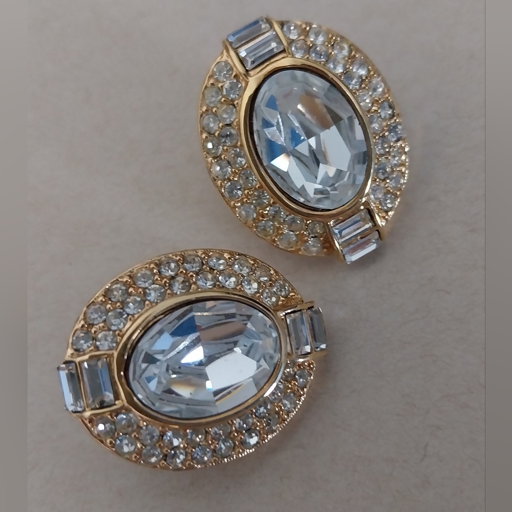 Oscar De La Renta Elegant Gold Crystal Earrings - Picture 1 of 15